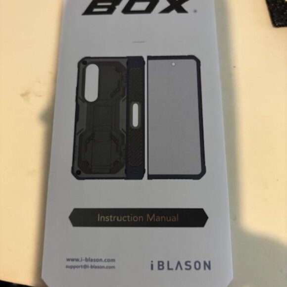 i-Blason iPhone 14 - iPhone 13 Case with Built-in Screen Protector Armorbox - Picture 5 of 15